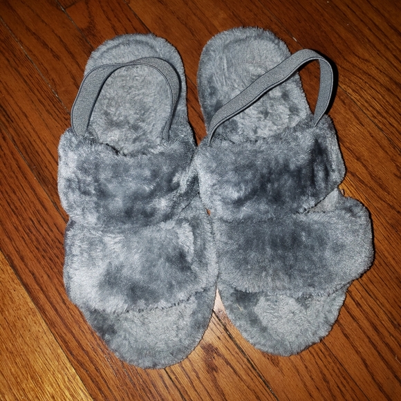 Slippers - Picture 2 of 2